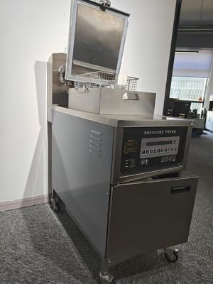 Вычислительная панель Электрическая 4HD 13,5KW Фритюрная машина для поджаривания