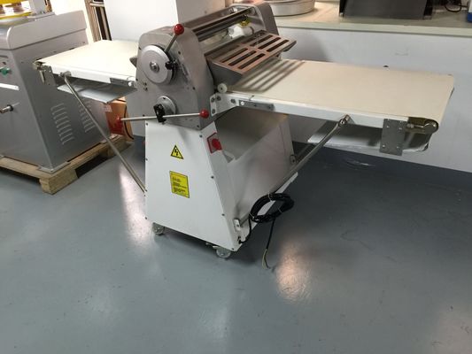 Вертикальная электрическая машина для прессования теста 380V/220V