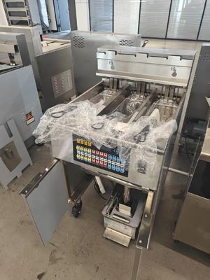 Цифровая компьютерная панель 3 кастрюли 3 корзины 21 кВт Электрический открытый чипс фрайер